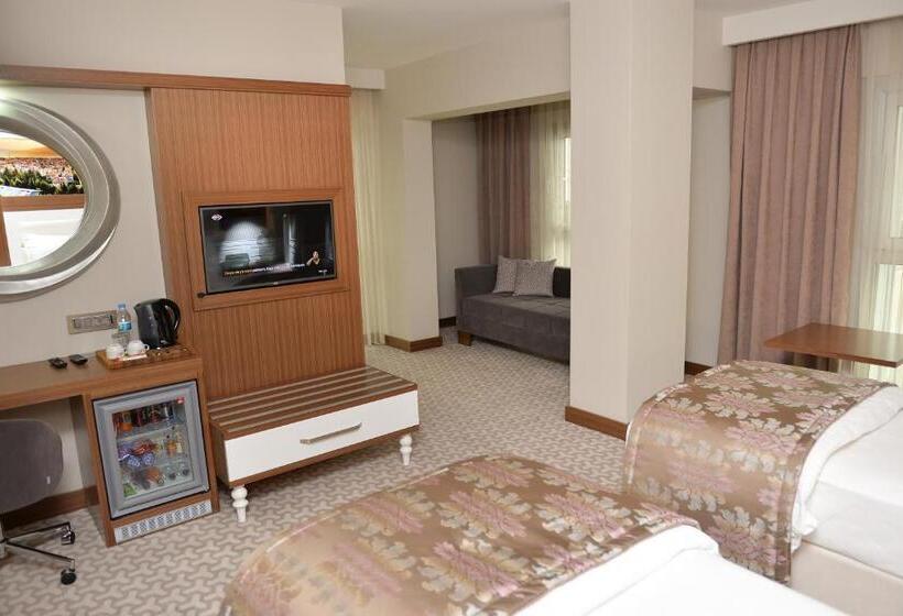 Семейный Номер, Tuna Otel Rezi̇dans