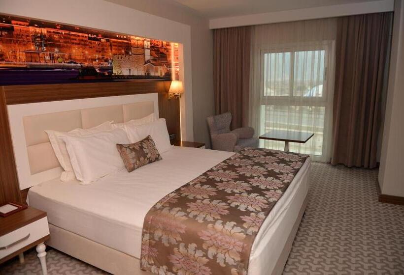 豪华单人间, Tuna Otel Rezi̇dans