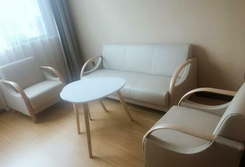 Suite, 7days Premium Longyan Liancheng Guanzhi Mountain Scenic Spot Branch