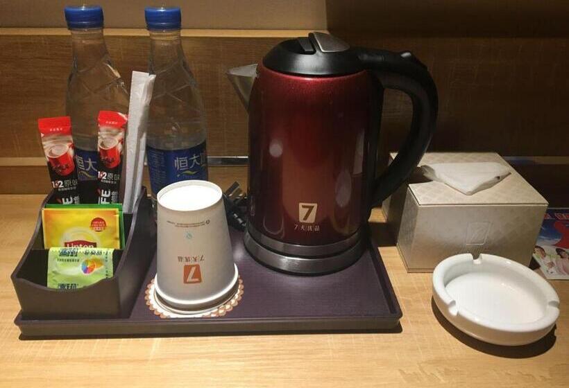 Номер Стандарт, 7days Premium Yizhou Train Staiton Branch