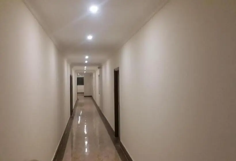 デラックスルーム, Dream World Boarding & Lodging