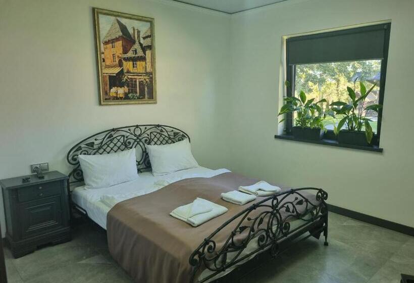 غرفة عائلية, Loft Wood