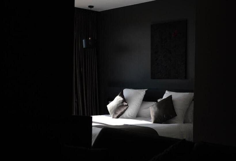 高级三人间, Hôtel & Restaurant La Maison Des Blés