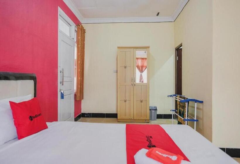 디럭스 룸, Reddoorz Syariah Near Kebun Raya Liwa
