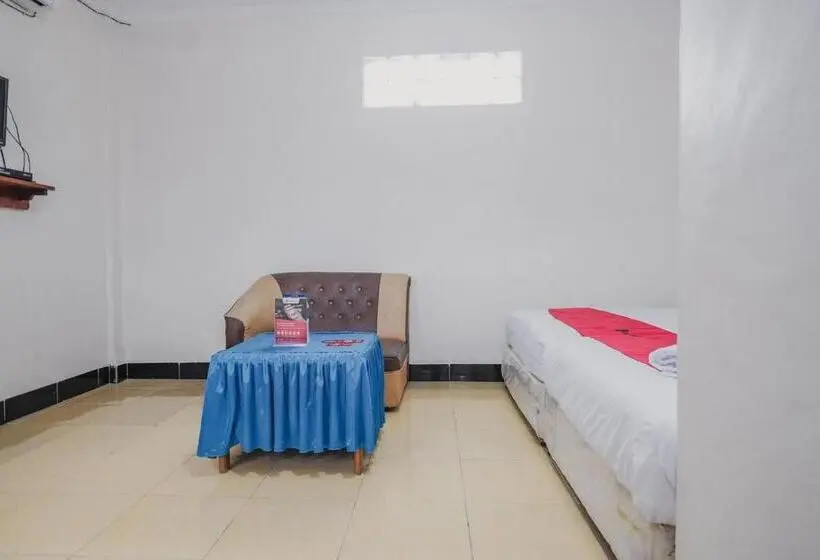 デラックスルーム, Reddoorz Syariah Near Kebun Raya Liwa