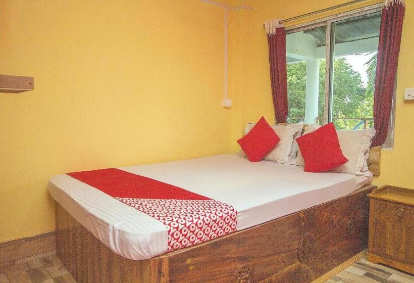 トリプルクラシックルーム, Vaccinated Staff  Oyo 60869 Sandhana Homestay