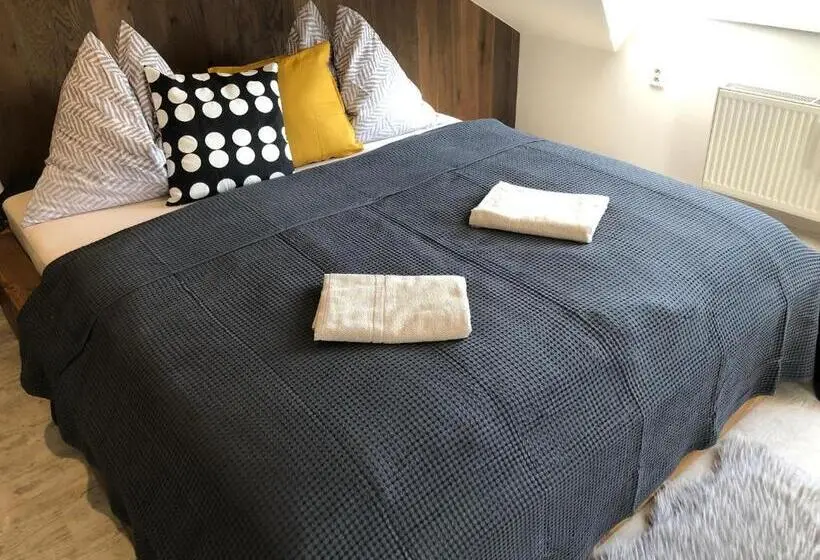スタンダード4人部屋, Apartment Roci