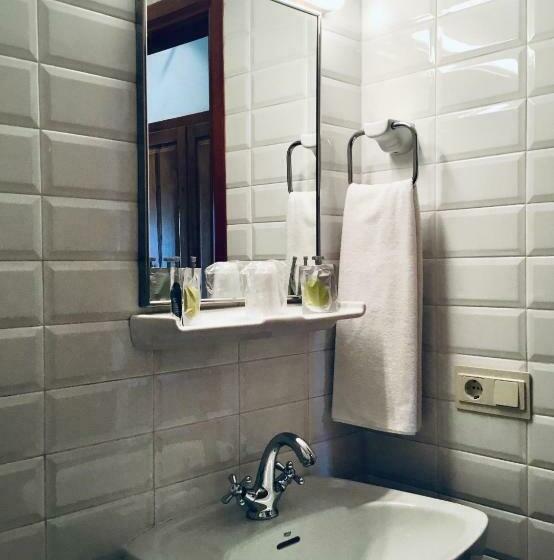 스탠다드 룸, Hostal Can Maret