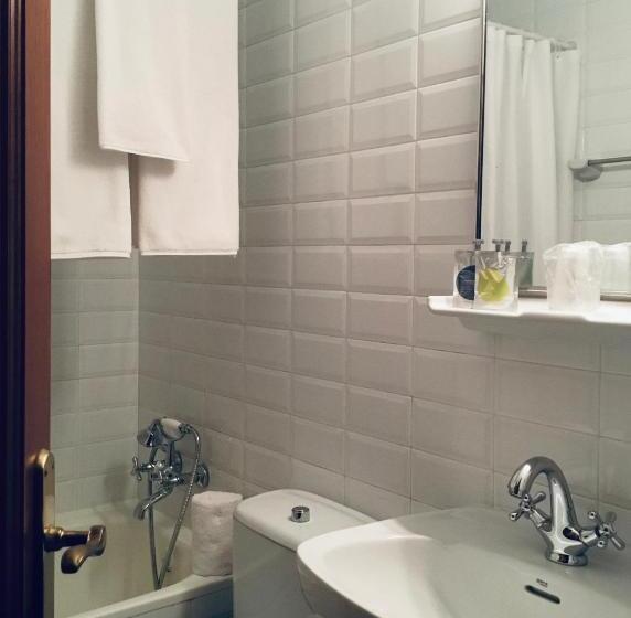 4인용 스탠다드 룸, Hostal Can Maret