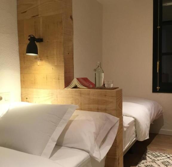 4인용 스탠다드 룸, Hostal Can Maret