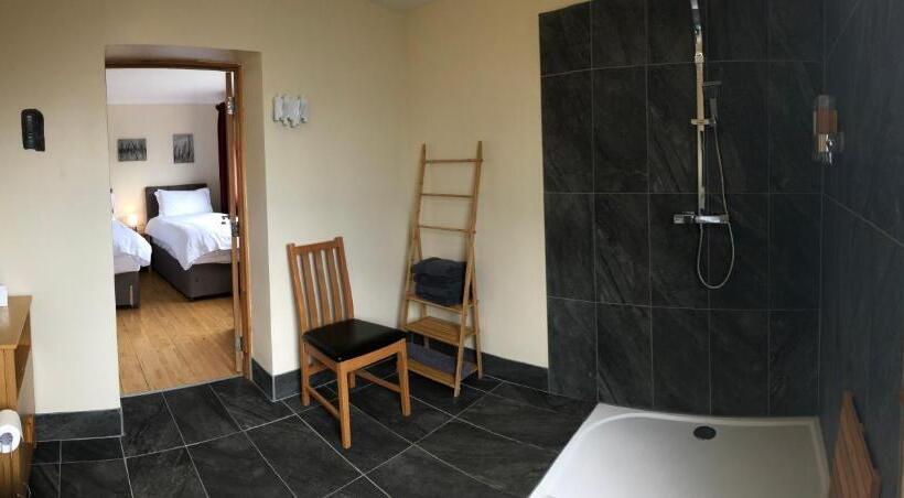 غرفة عائلية مطلّة علي البحر, Seacroft Licensed B&b And Restaurant