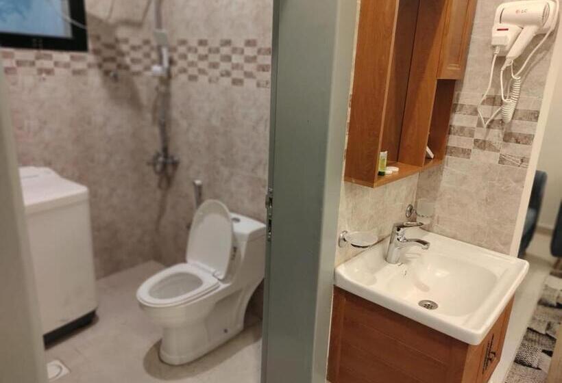 شقة 3 غرف, فندق الحاتمية