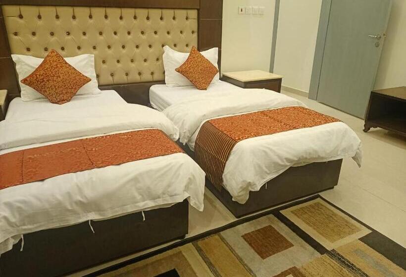 شقة 3 غرف, فندق الحاتمية