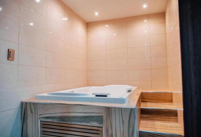 جناح ديلوكس, Kavia Meoqui Hotel & Suites