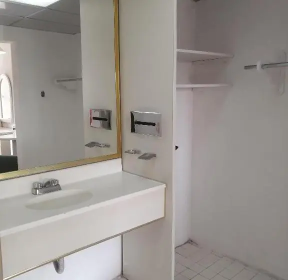 エコノミールーム, Kavia Meoqui Hotel & Suites