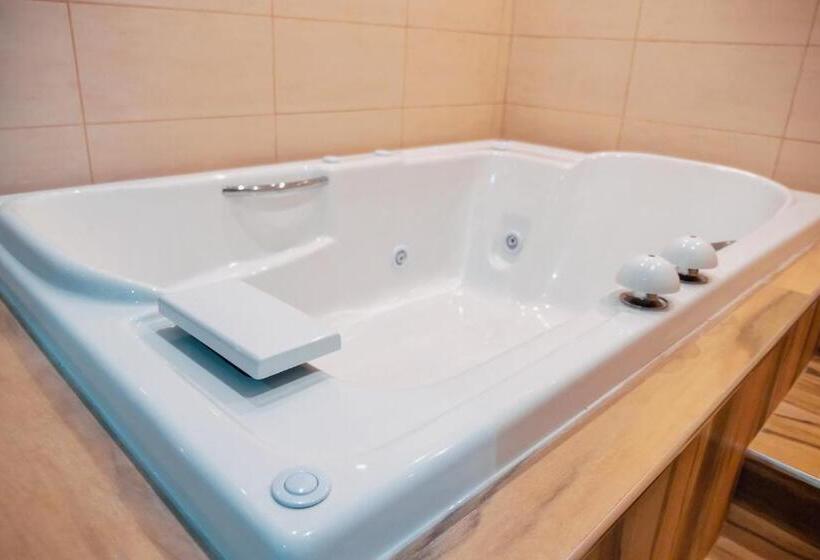 غرفة ديلوكس, Kavia Meoqui Hotel & Suites