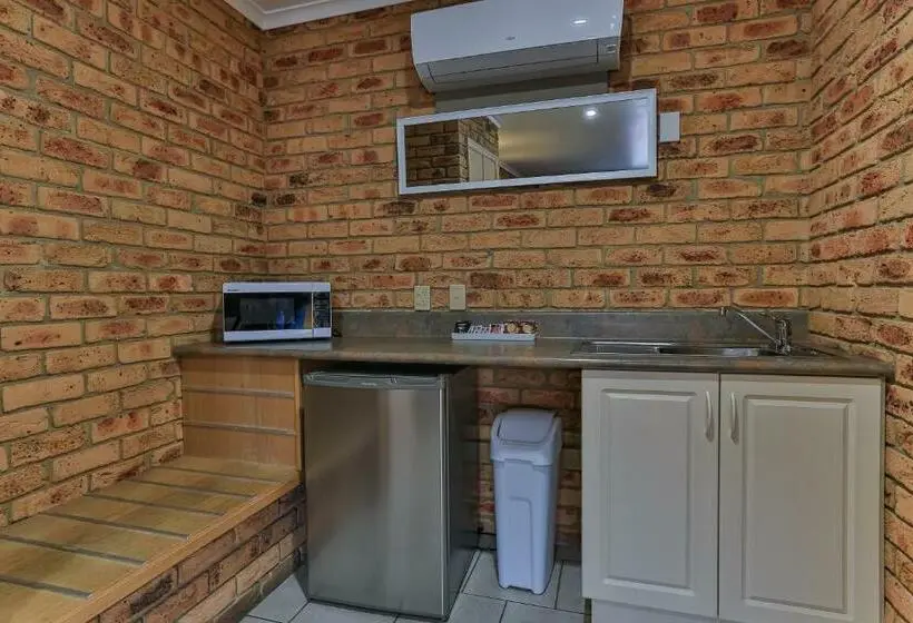 キングサイズベッドのデラックススイート, Wonthaggi Motel