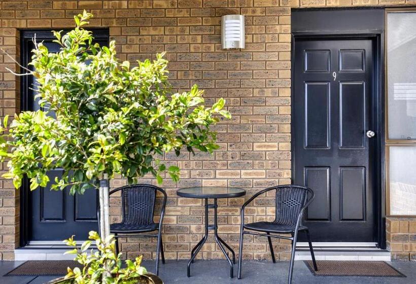 חדר משפחתי, Wonthaggi Motel