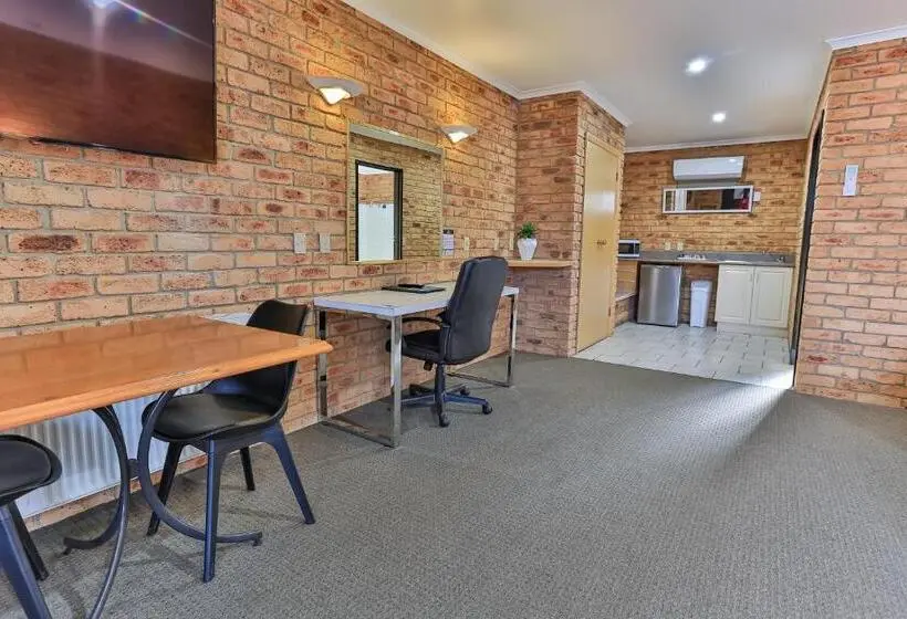 キングサイズベッドのスタンダードルーム, Wonthaggi Motel