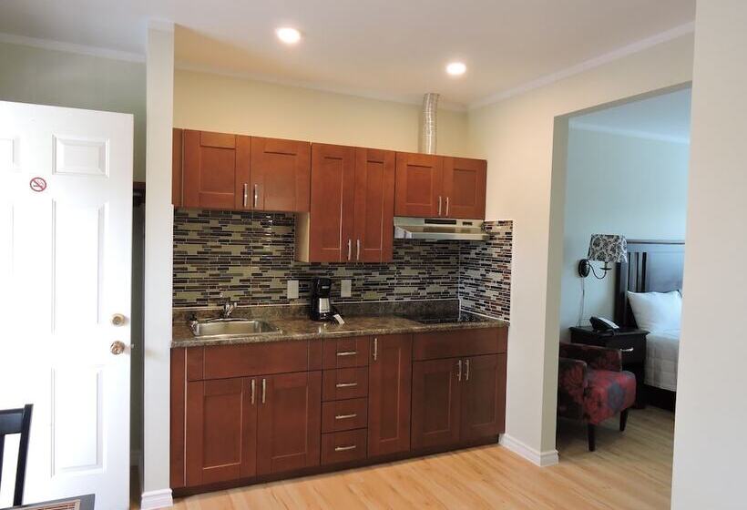 סוויטה, Almo Court Motel