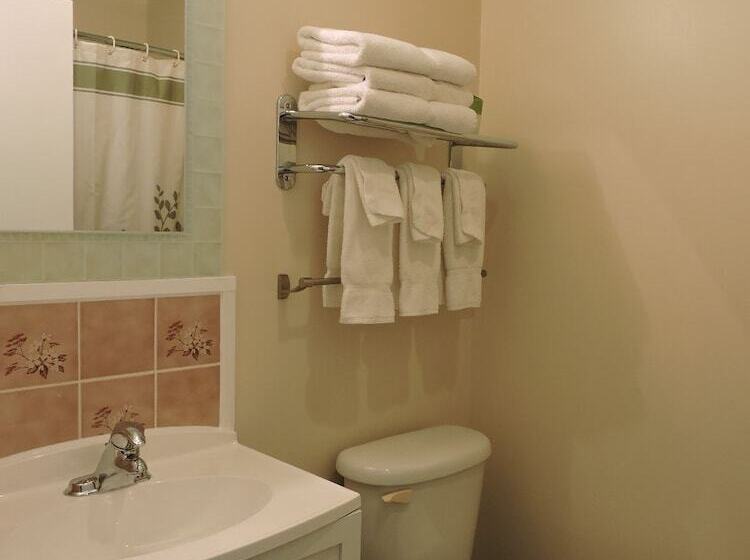 סוויטה דלוקס, Almo Court Motel