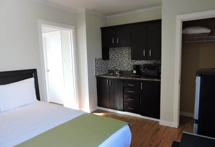 סוויטה דלוקס, Almo Court Motel