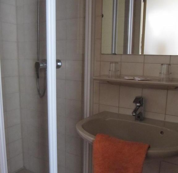 חדר סטנדרט, 2000 Valkenburg