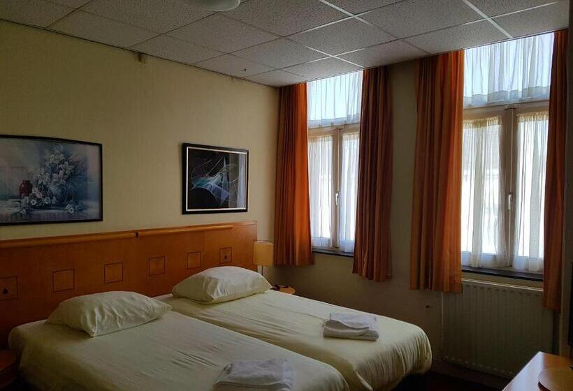 חדר סטנדרט, 2000 Valkenburg