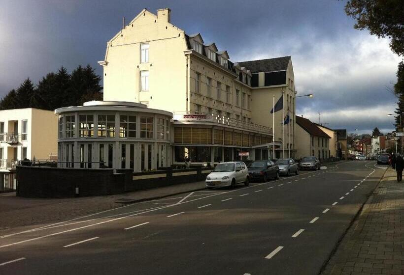 חדר סטנדרט לשלושה, 2000 Valkenburg