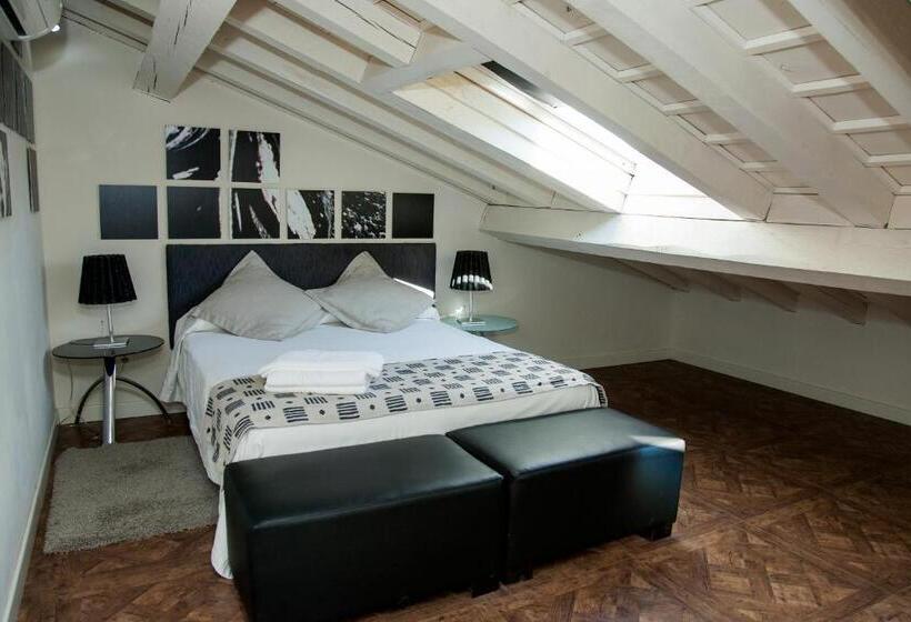 غرفة قياسية رباعية, Abadía San Martín