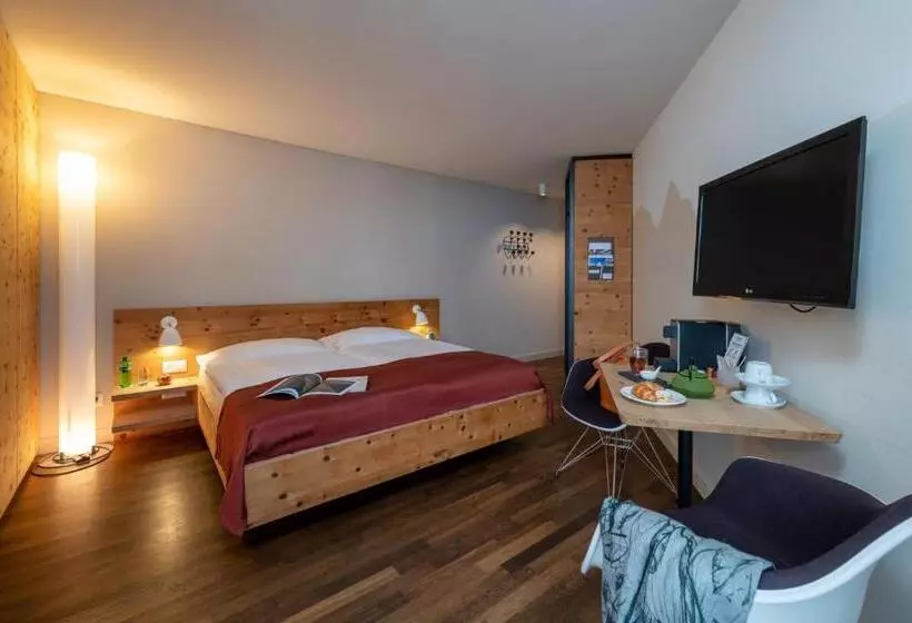 スーペリアールーム, Schweizerhof Sils Maria