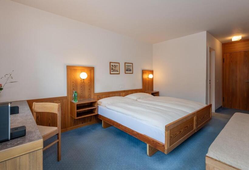 חדר משפחתי, Schweizerhof Sils Maria
