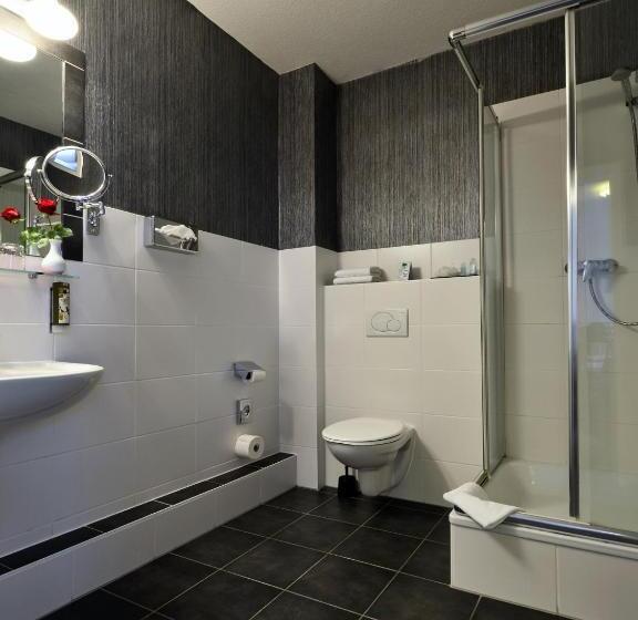 חדר סטנדרט לשלושה, Comfort Hotel Tom Kyle