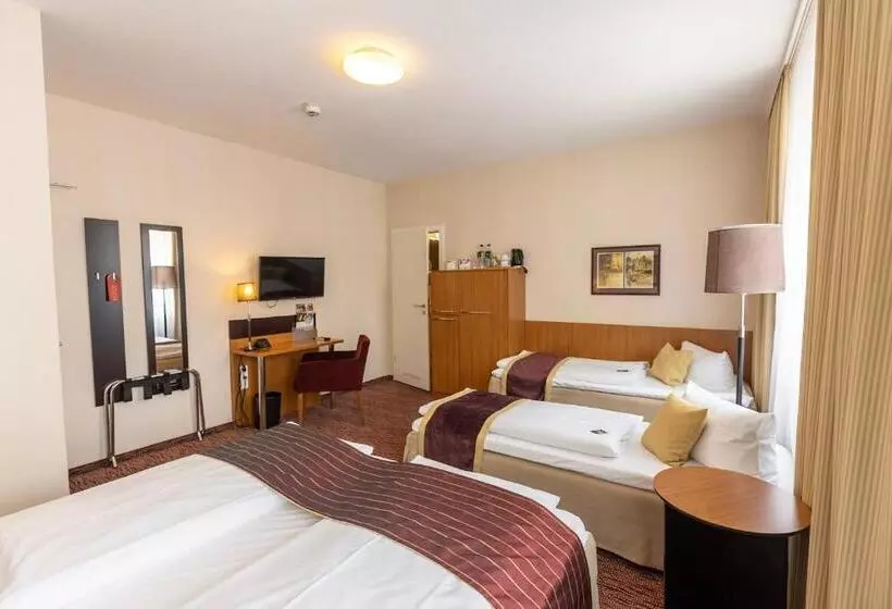 スタンダード４人部屋, Comfort Hotel Tom Kyle