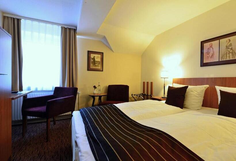 סוויטה משפחתית, Comfort Hotel Tom Kyle