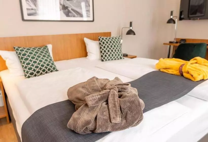 コンフォートルーム, Comfort Hotel Tom Kyle