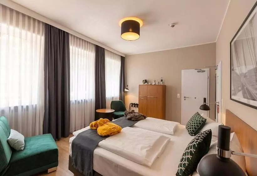 コンフォートルーム, Comfort Hotel Tom Kyle
