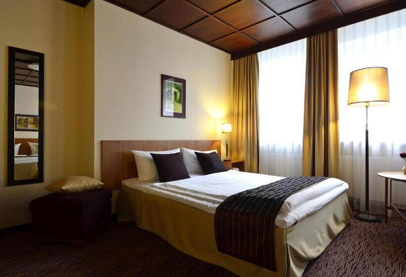סוויטה משפחתית, Comfort Hotel Tom Kyle
