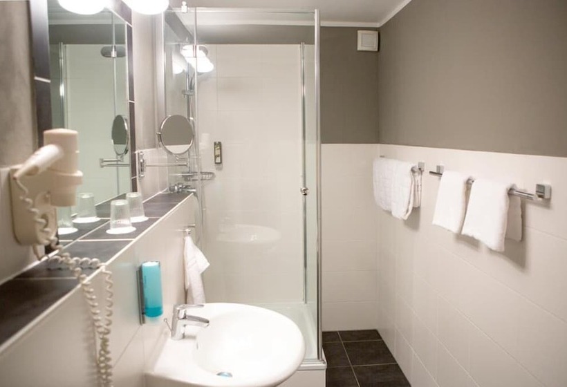 Номер Стандарт Индивидуальный, Comfort Hotel Tom Kyle
