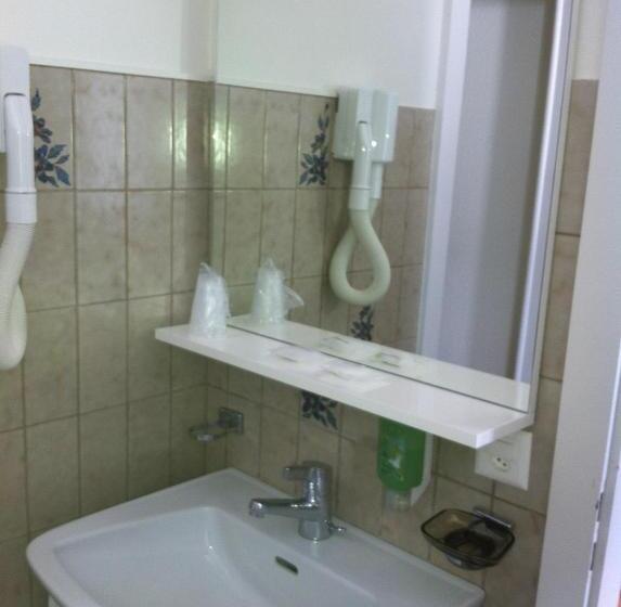 Номер Стандарт, De La Lande