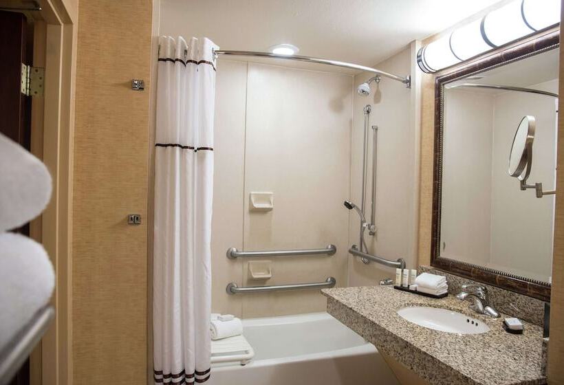 سوئیت برای معلولان, Embassy Suites By Hilton Charlotte Concord Golf Resort & Spa
