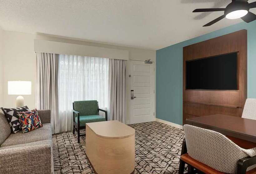 キングサイズベッドのスタンダードルーム, Embassy Suites By Hilton Charlotte Concord Golf Resort & Spa