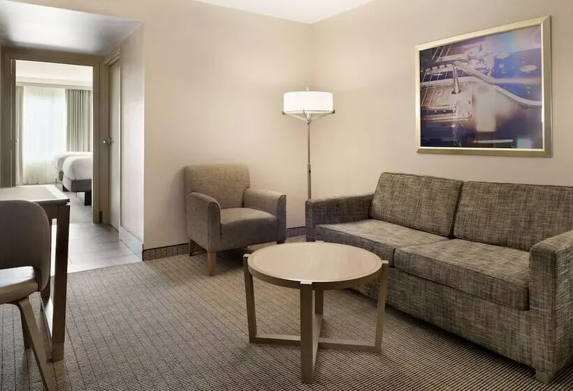 身障者適用スイートルーム, Embassy Suites By Hilton Cleveland Rockside