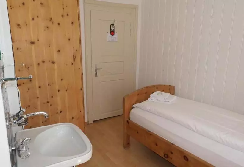 Habitació Estàndard Individual Bany Compartit, Franziskaner