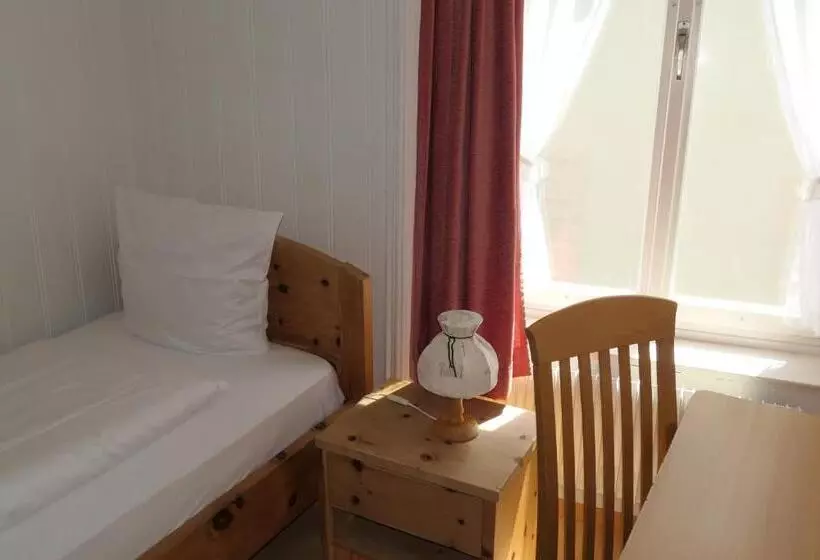 Habitació Estàndard Individual Bany Compartit, Franziskaner