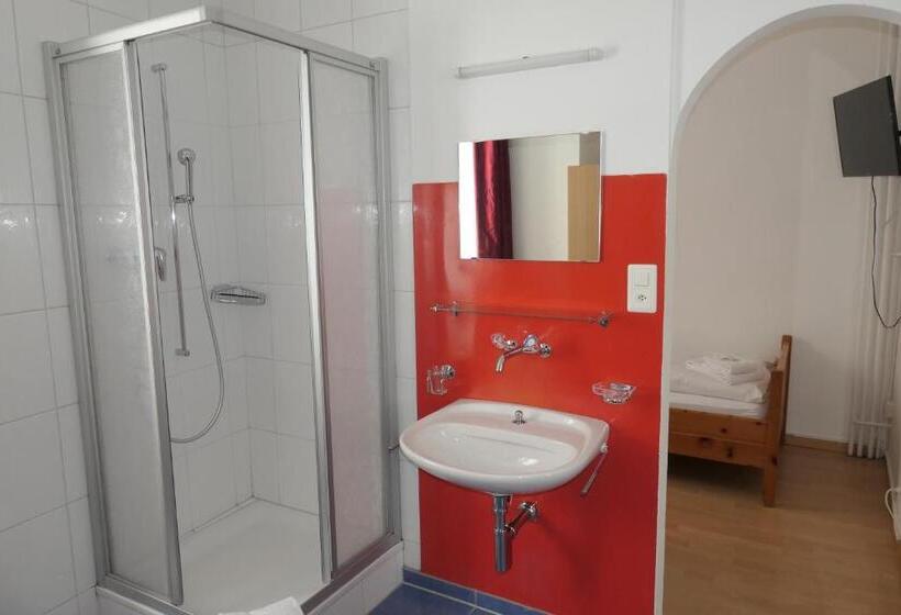 标准单人间, Franziskaner