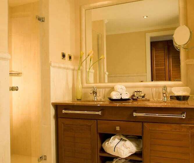 סוויטת ג'וניור נוף לים, Gran Belveder & Ostsee Therme Resort & Spa