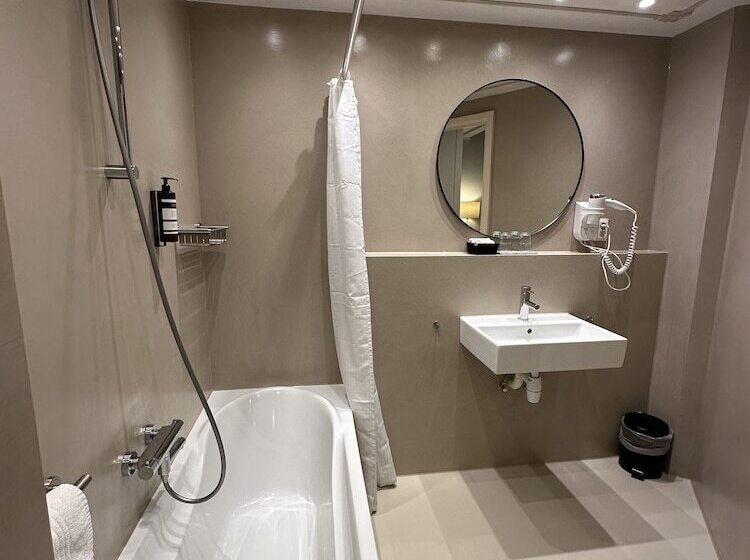 חדר סופריור, Grand Canal