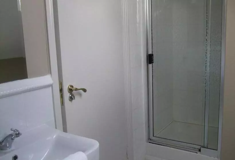 اتاق استاندارد سه نفره, Harmony Inn   Glena House