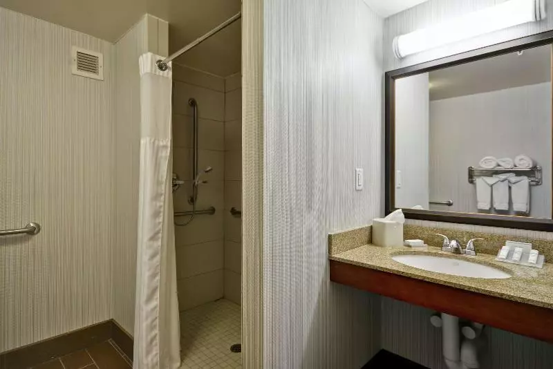 اتاق استاندارد, Hilton Garden Inn Fort Collins